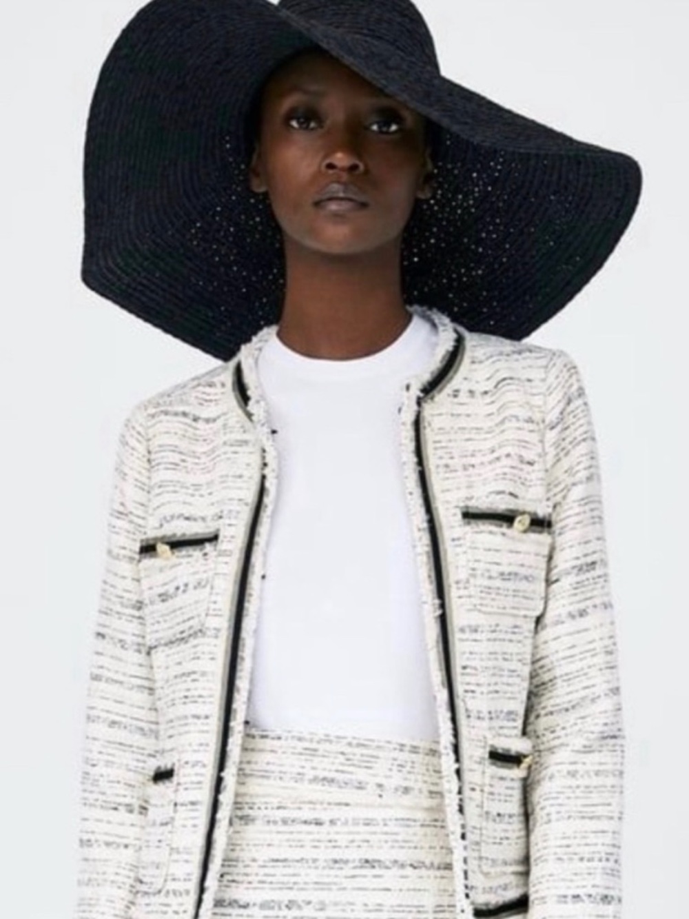 Zara Ivory & Black Tweed Lady Jacket with Gold Buttons - Size XL